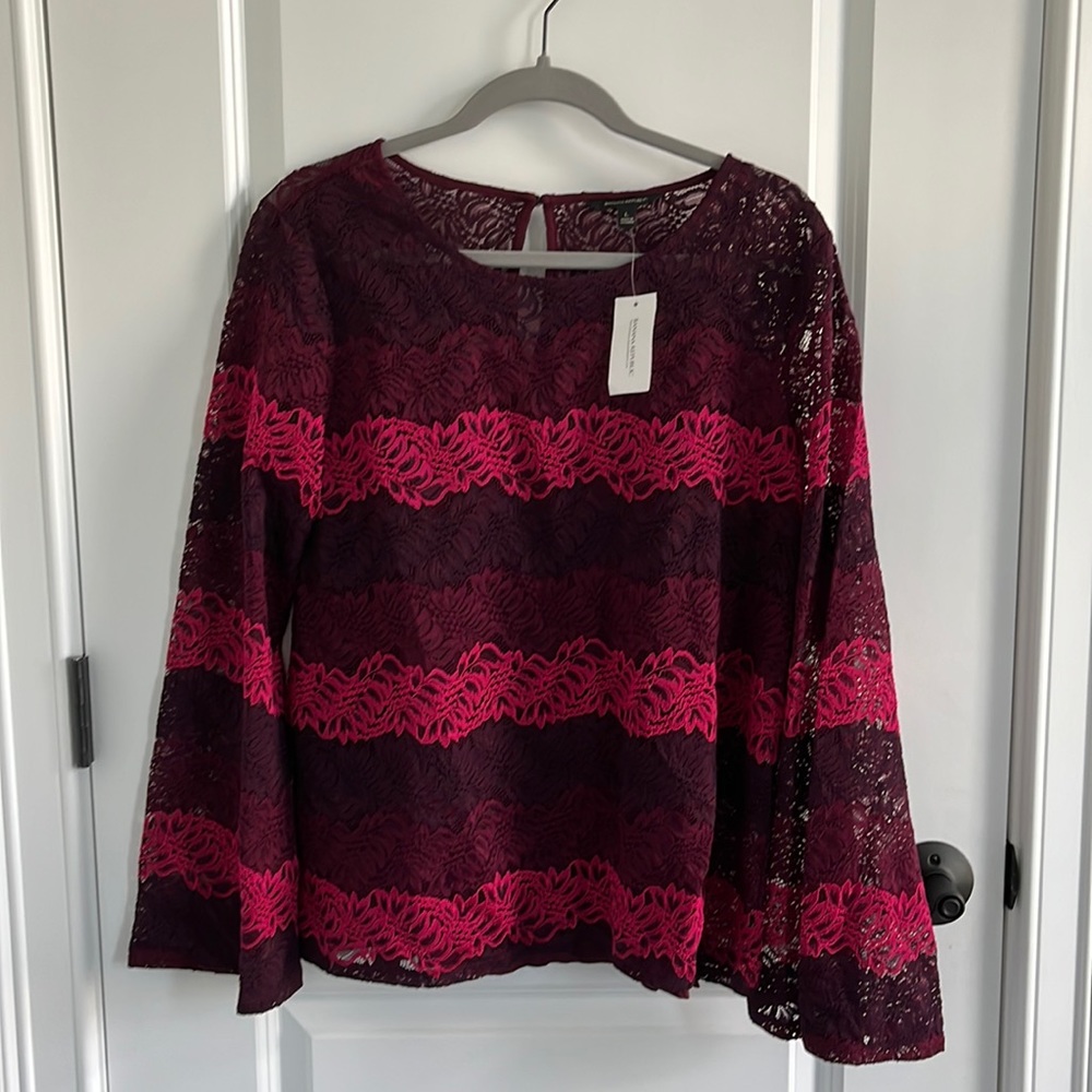 Banana Republic blouse, size large, new with tags.